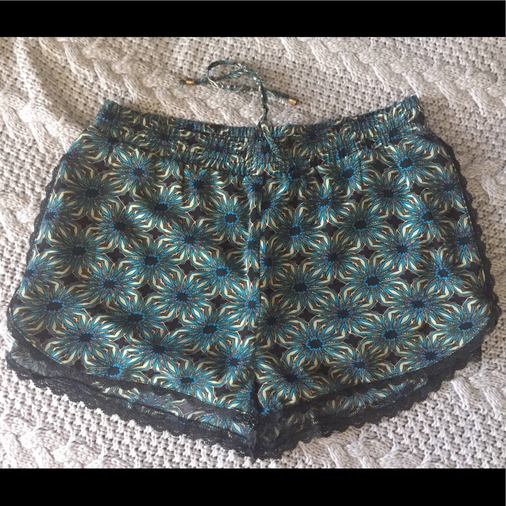 Patterned shorts